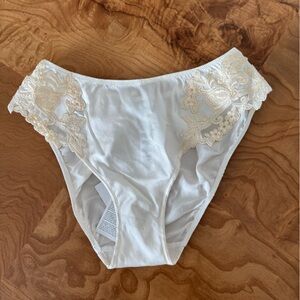 La Perla White and Cream Lace Panties